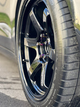 Load image into Gallery viewer, Gloss Black 19x9.5 +28 Volk Racing TE37 Ultra M-Spec Wheel Set - Model 3/Y