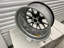 Load image into Gallery viewer, 20" BBS LM-R - Model 3/Y