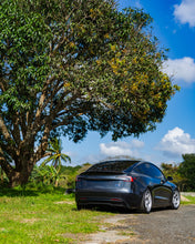 Load image into Gallery viewer, Diamond Silver 19x9.5 +28 Volk Racing TE37 Ultra M-Spec Wheel Set - Model 3/Y
