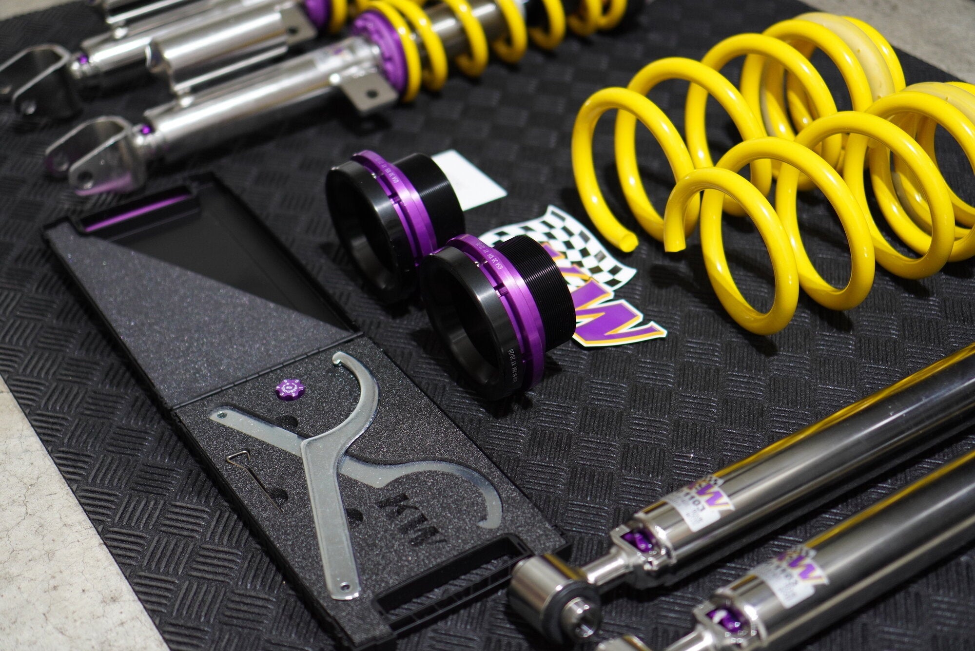 コロ✨古大金運オイル KW V3 Adjustable Coilovers – MODEL+